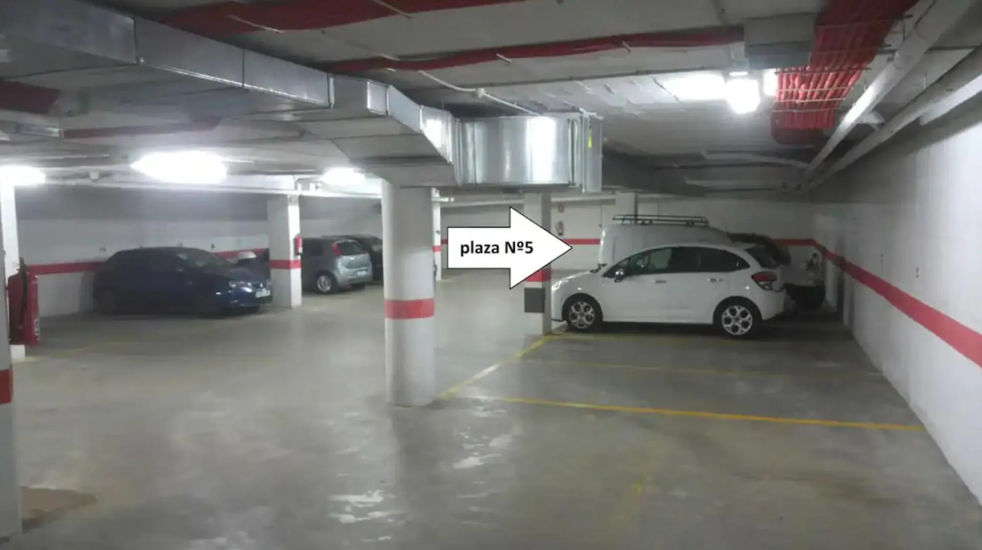 Centrico 2 Dormitorios Con Parking En La Trinidad Malaga 0*,  Spain